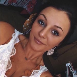 Meet your Posher, Lynsey